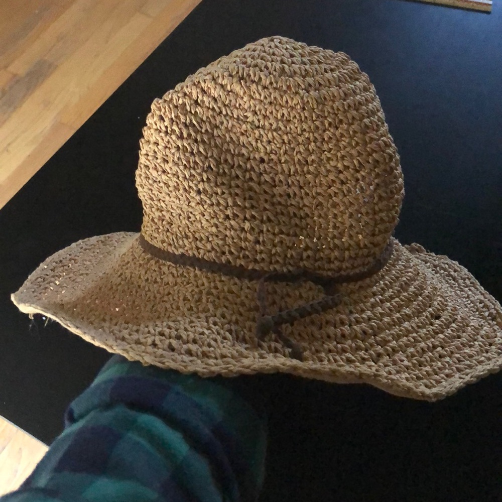 Perfect summer hat ☀️ - Picture 2 of 4